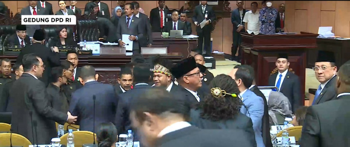 Tak Sepakat, Rapat Pemilihan Pimpinan DPD RI Ricuh