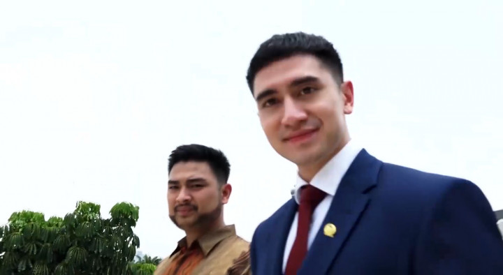 Hari Pertama Ngantor di DPR, Verrell Bramasta: Kegiatan Berjalan Lancar