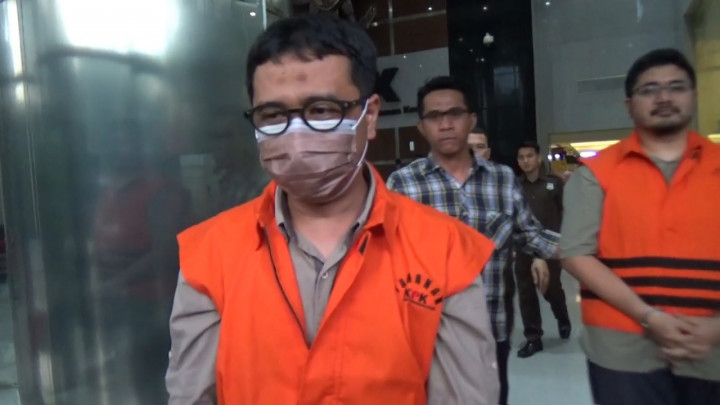 KPK Tahan 2 Tersangka Korupsi Apd Kemenkes Rugikan Negara Rp319 Miliar