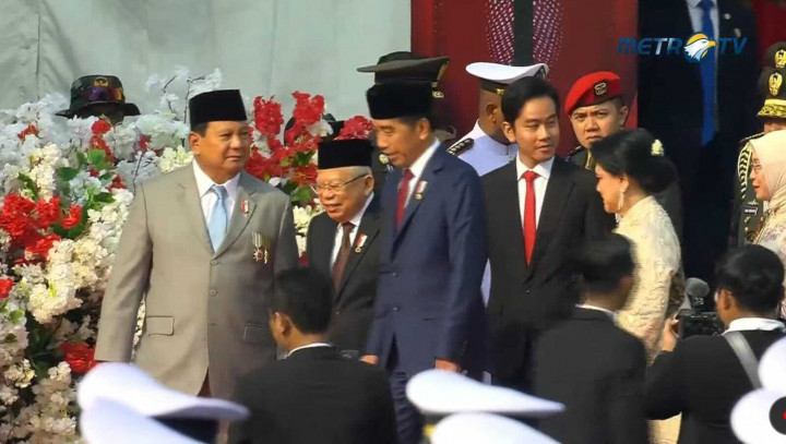 Momen Jokowi-Maruf dan Prabowo-Gibran Tampil Bersama di HUT ke-79 TNI