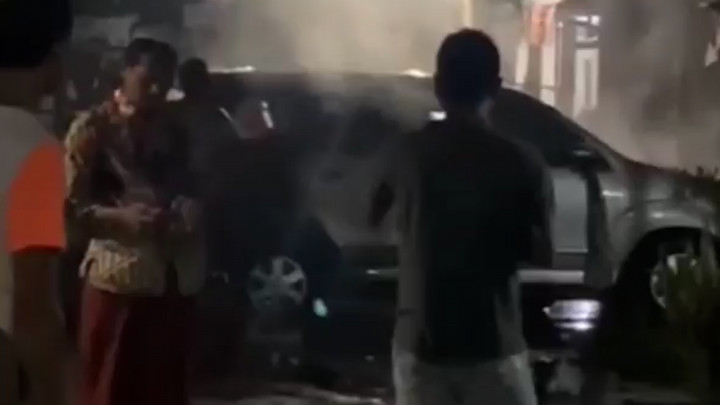 Kesal Laporannya Tidak Digubris, Penjual Mi Ayam di Kudus Bakar Mobil Ketua RT