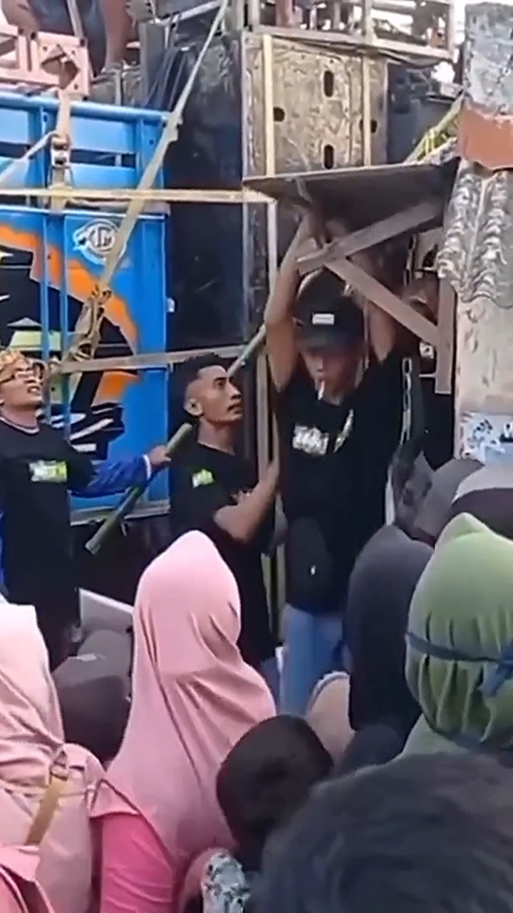 Mobil Sound Horeg Tak Bisa Lewat, Kru Rusak Warung Hingga Cekcok