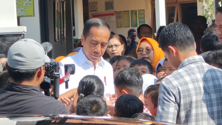Nostalgia! Jokowi Napak Tilas ke SD, SMP, dan SMA-nya di Solo