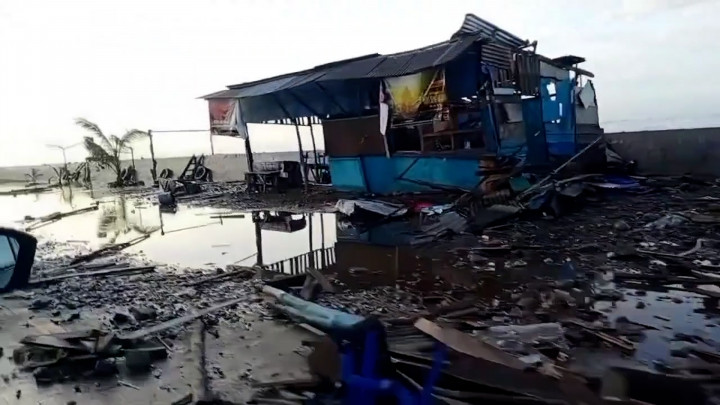 Waspada! Gelombang Tinggi Terjang Mukomuko, 19 Bangunan Rusak