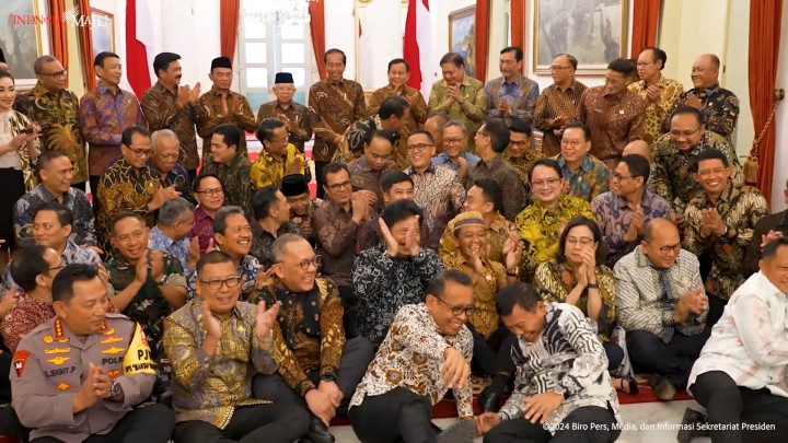 Pamitan, Presiden Jokowi Makan Siang Bareng Kabinet Indonesia Maju