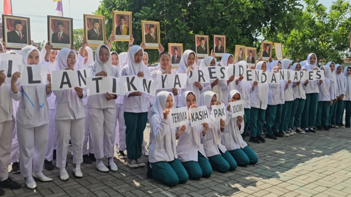 Aksi Kreatif Siswa di Sragen Ucapkan Terima Kasih Unik untuk Jokowi