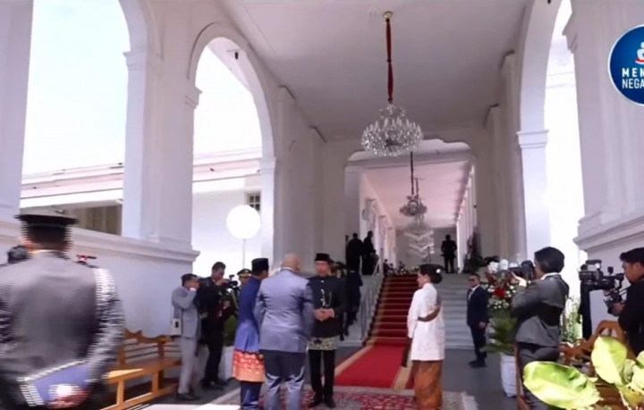 Tiba di Istana Negara, Presiden Prabowo Disambut Jokowi