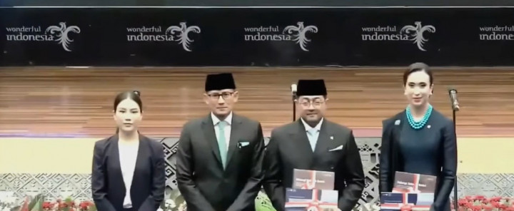 Sertijab Menparekraf dari Sandiaga ke Widiyanti Putri dan Teuku Riefky