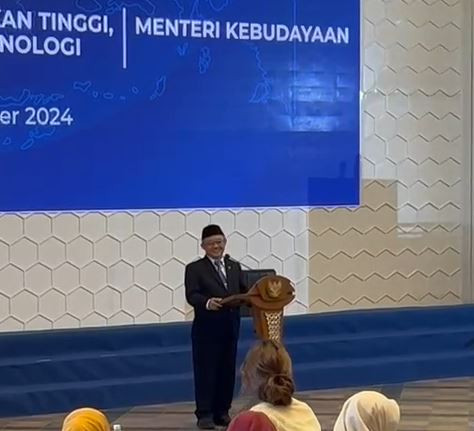 Sedih Haru: Mendikdasmen Abdul Mu'ti Terima Kasih Kepada Ibunda