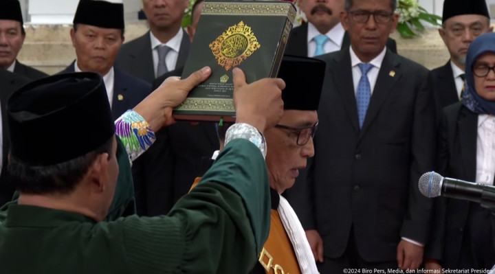 Baca Sumpah di Depan Prabowo, Sunarto Resmi Jadi Ketua MA