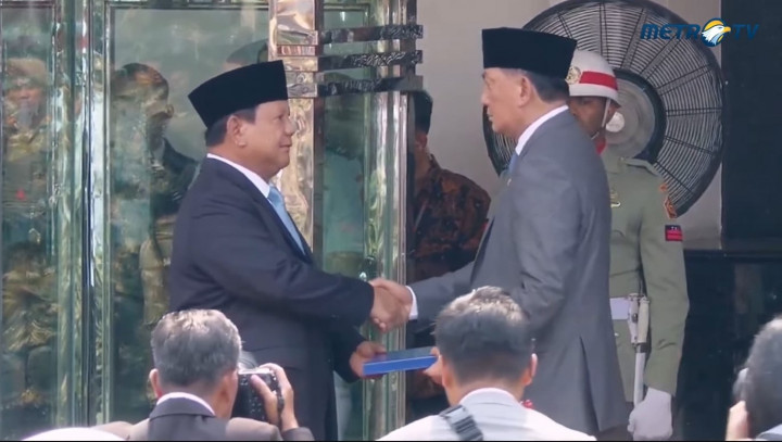 Prabowo Subianto Serahkan Jabatan Menhan ke Sjafrie Sjamsoeddin