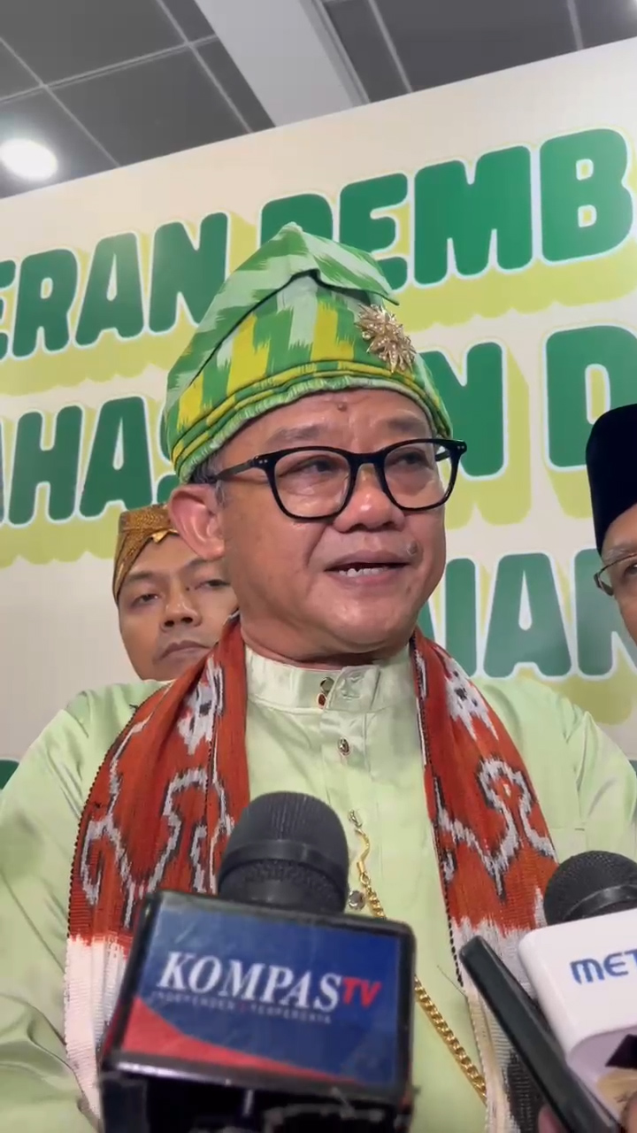 Gaji Guru Naik! Mendikdasmen: Tak Semua Dapat Rp2 Juta
