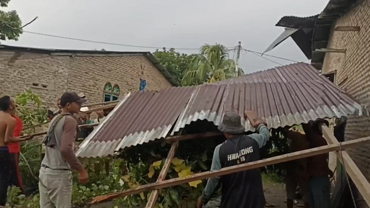 Cuaca Ekstrem, Sejumlah Rumah di Batubara Rusak Disapu Puting Beliung