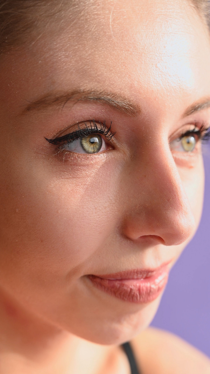 7 Trik Mudah Aplikasikan Eyeliner, Tampilan Mata Jadi Menawan!