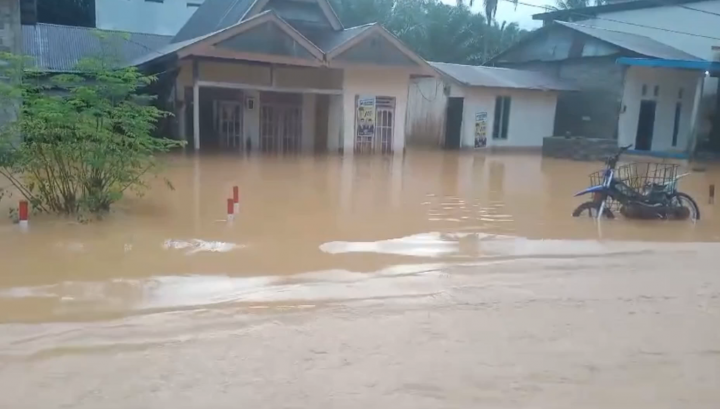 Banjir Terjang Mamuju Tengah, Ratusan Rumah Terdampak