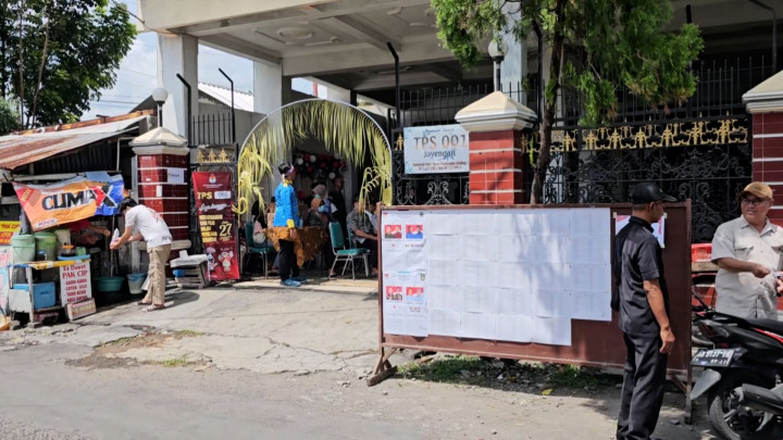 Ala Kondangan! TPS di Surakarta Usung Tema Pernikahan