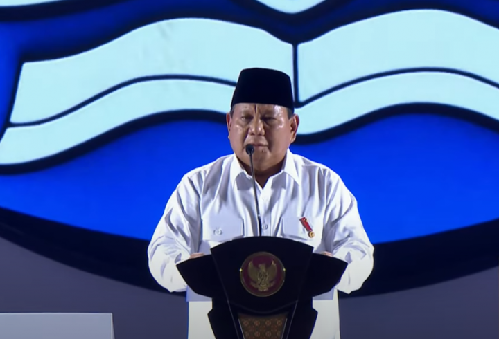 Presiden Prabowo Teteskan Air Mata saat Sambutan Puncak Hari Guru Nasional