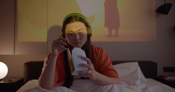 Makan Malam Terlalu Larut Menyebabkan Obesitas? Ini Penjelasannya