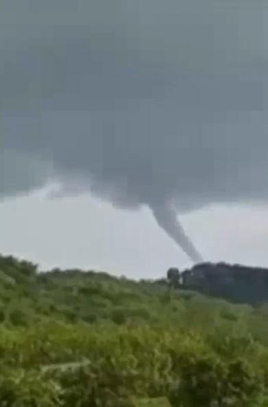 Detik-detik Puting Beliung Terjang Magetan, 4 Bangunan Rusak