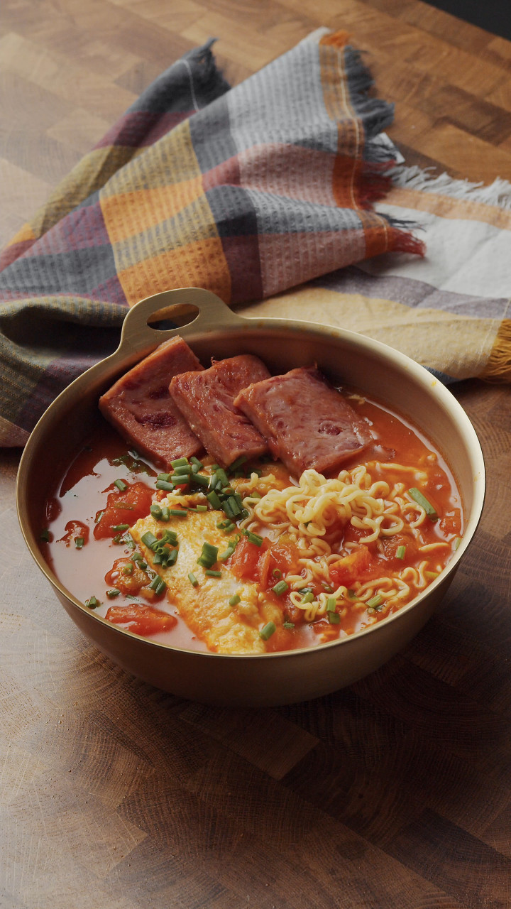 5 Cara Redakan Perut Panas sehabis Konsumsi Makanan Pedas