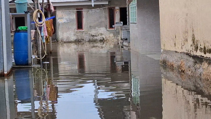 Banjir Rob Rendam Pesisir Pangkalpinang, Ketinggian Capai Setengah Meter