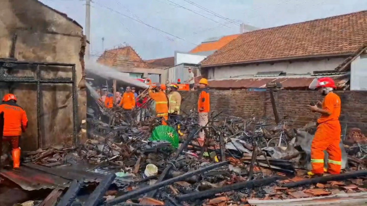 Rumah Parkiran Motor di Kudus Terbakar, Rugi Ratusan Juta