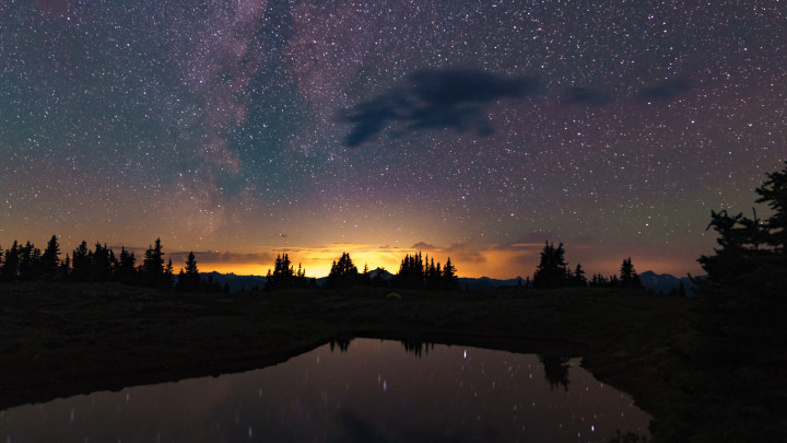Jangan Lewatkan, Ini 5 Fenomena Astronomi Luar Biasa di 2025