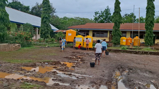 Pengungsi Lewotobi Kesulitan Dapat Makanan hingga Krisis Air
