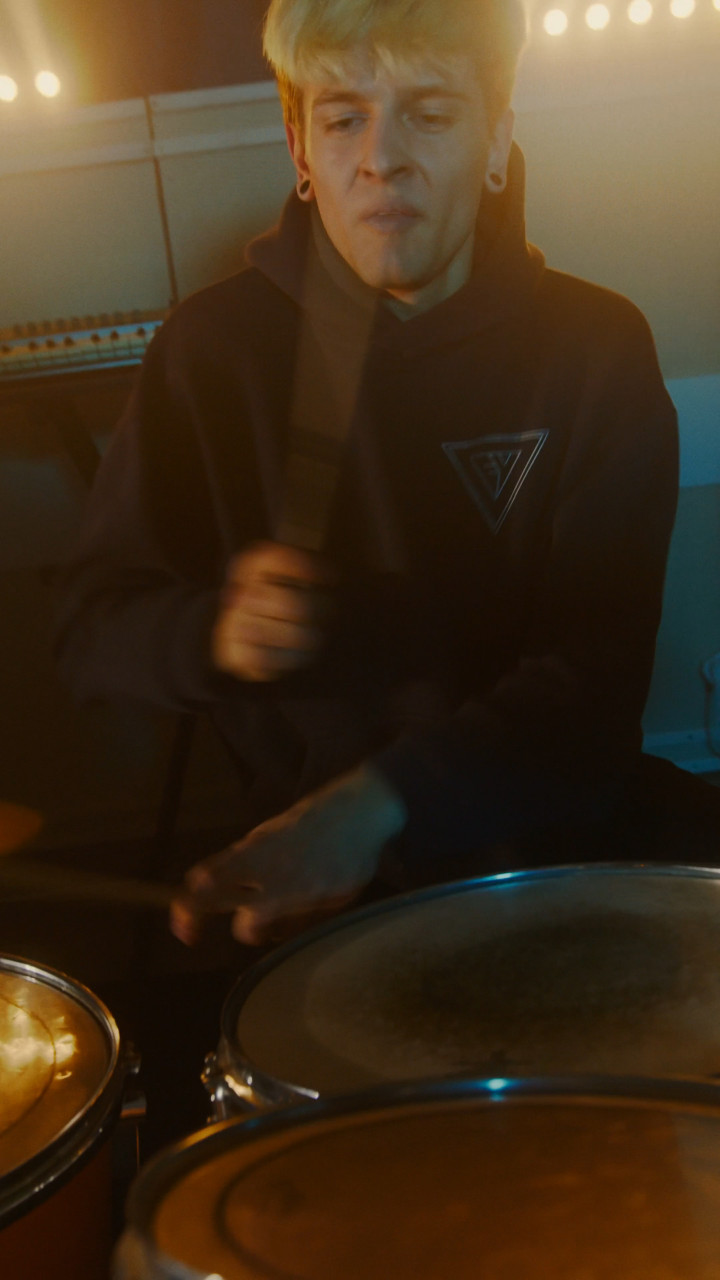 Tak Disangka, Ini Manfaat Mendengarkan Musik Metal bagi Kesehatan