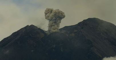 Gunung Semeru Kembali Erupsi, Kolom Abu Mencapai 500 Meter