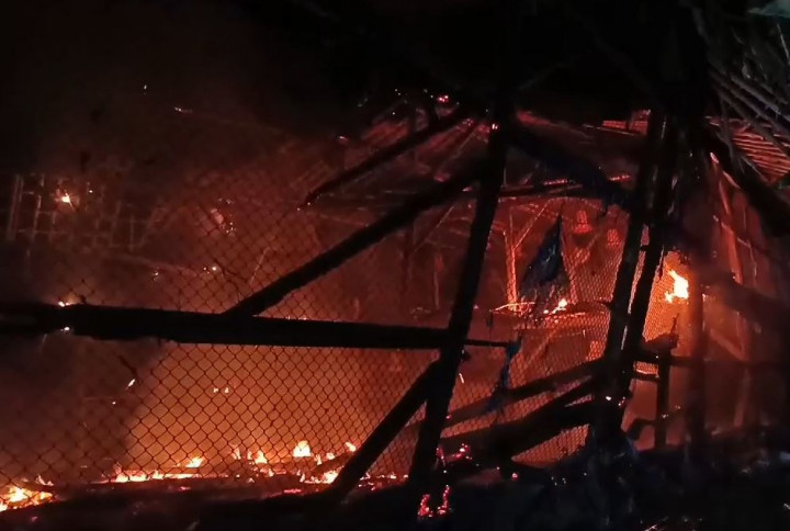 Kandang Ayam Habis Terbakar, Peternak Rugi Ratusan Juta