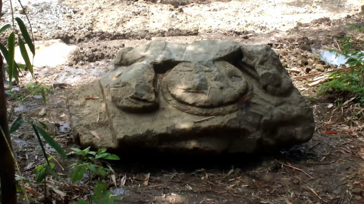 Batu Lapik Arca Ditemukan di Proyek Jalan Tembus Prambanan-Gunungkidul