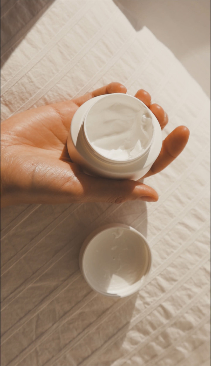 Rekomendasi Bahan Krim Malam yang Tepat untuk 5 Jenis Kulit