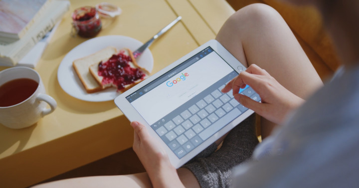 Google Doodle Hari Ini Kenapa Gambar Bulan?