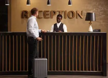 Kenapa Sih Kita Harus Bayar Deposit Kalau Nginep di Hotel?