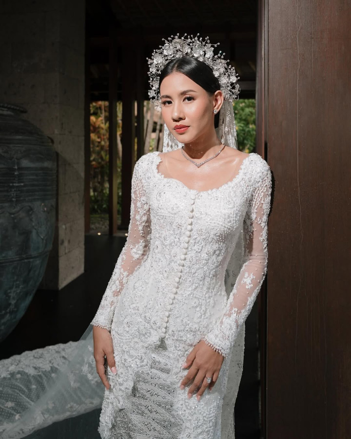 Potret Cantiknya Shenina Cinnamon saat Akad Nikah, Simple dan Elegan!