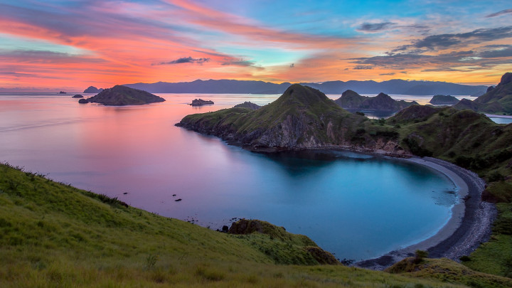 Tempat Sunset Terindah di Indonesia yang Wajib Kunjungi