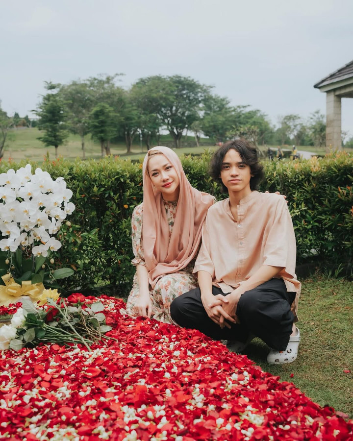 Kenang 5 Tahun Kepergian Ashraf Sinclair, BCL Akui Masih Sering Kangen