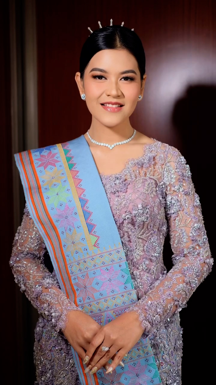 Pesona Menawan Kahiyang Ayu Dampingi Pelantikan Bobby Nasution