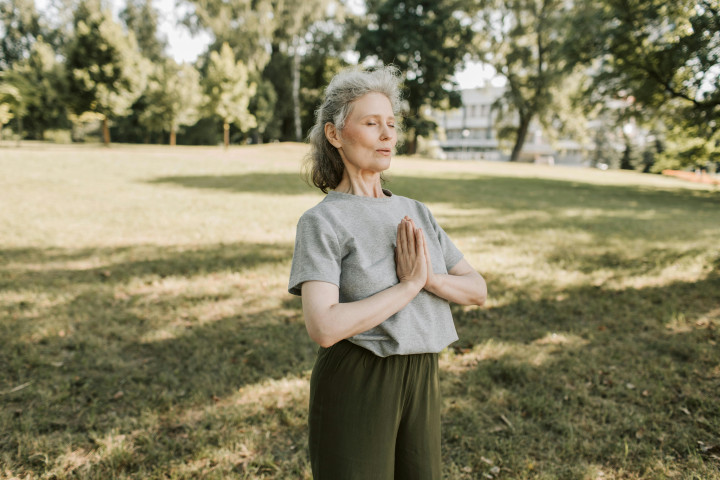 Apakah Kenaikan Berat Badan Biasa Terjadi Saat Menopause? Ini Jawabannya