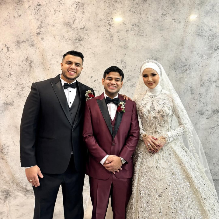 Momen Yislam Dapat Sedotan Lucu dari Istri, Netizen: Miskah Kembaran Fadil