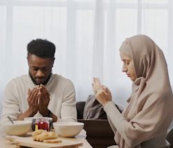 Catat! Hindari Kebiasaan Tidak Sehat Ini Saat Berpuasa