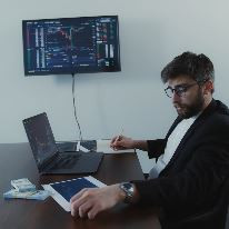 Fluktuasi Saham Bikin Pusing? Yuk Simak Tips Investasi Aman