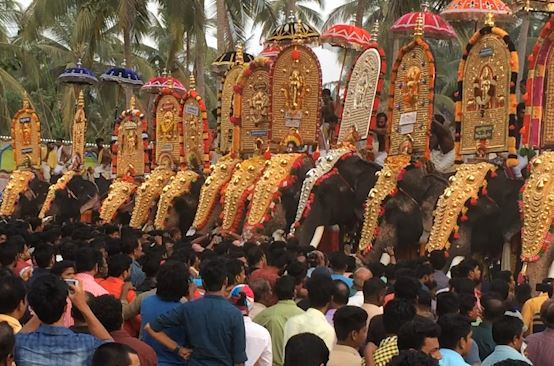 Kamu Harus Tau! 5 Tradisi Paskah di Indonesia untuk Wisata Religi