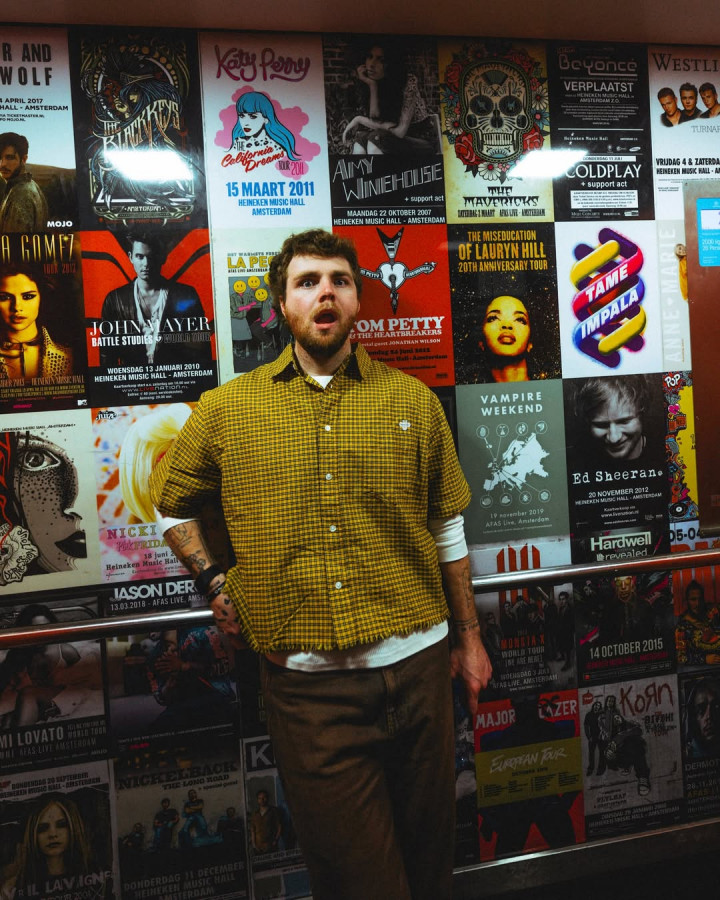 Alex Warren Tak Nyangka Lagu Barunya Tembus Tangga Lagu