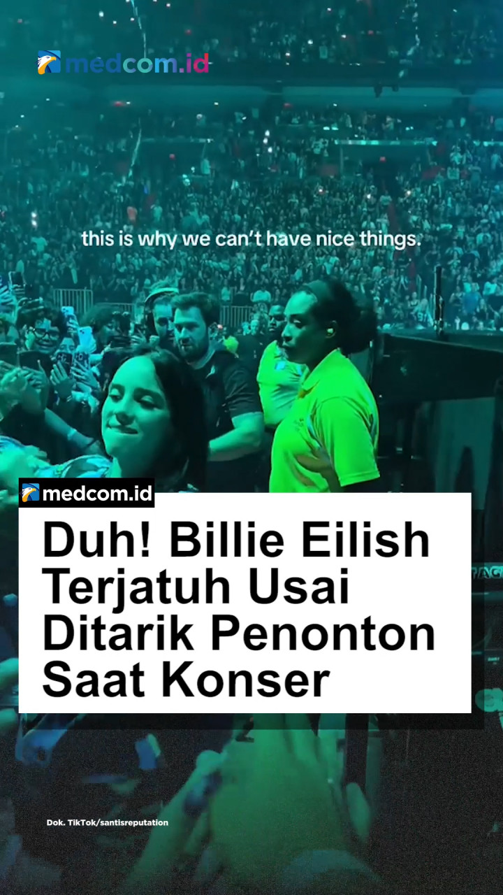 Duh! Billie Eilish Terjatuh Usai Ditarik Penonton Saat Konser