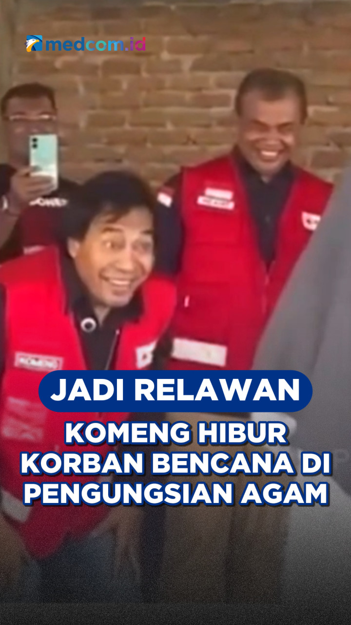 Jadi Relawan, Komeng Hibur Korban Bencana di Pengungsian Agam