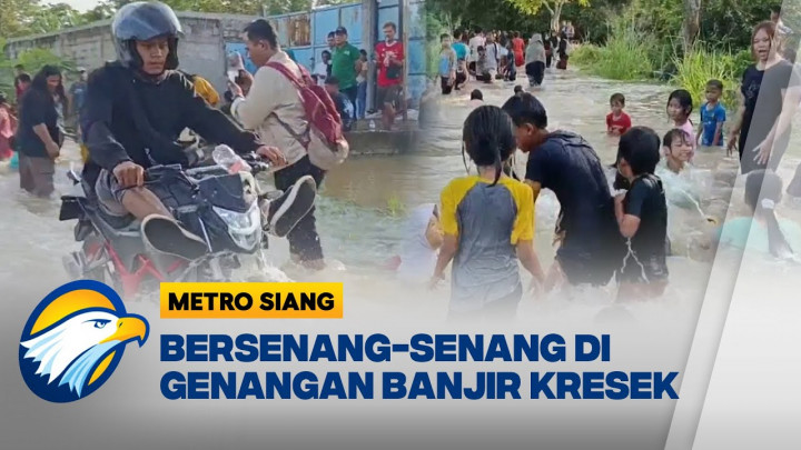 Keceriaan Anak-anak Kresek Tangerang Bermain di Genangan Banjir