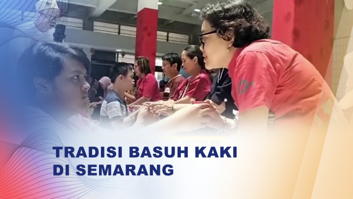 Basuh Kaki Orang Tua, Tradisi Penuh Makna di Pecinan Semarang
