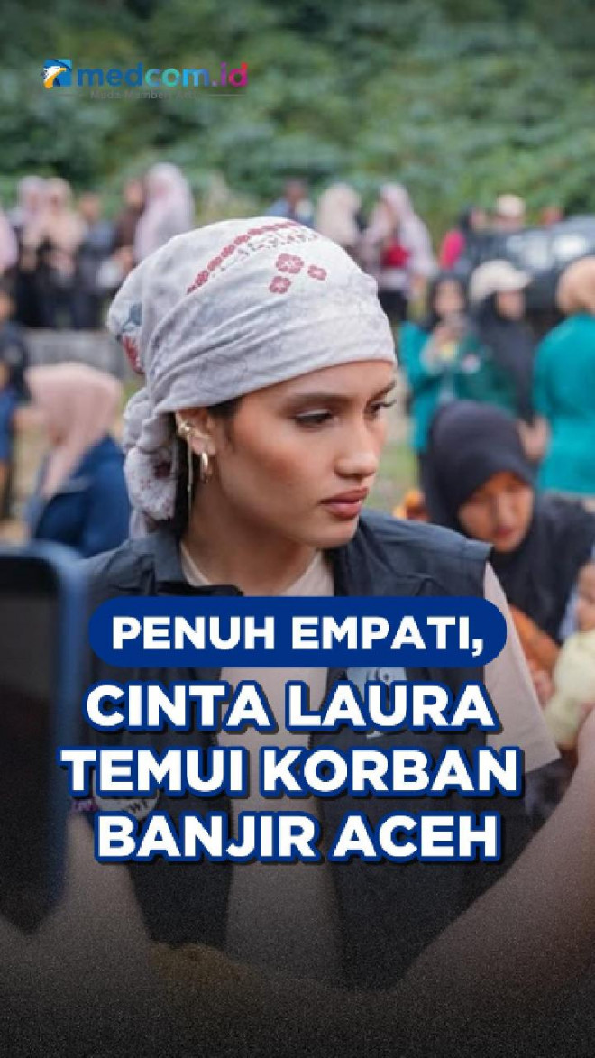 Penuh Empati, Cinta Laura Temui Korban Banjir Aceh